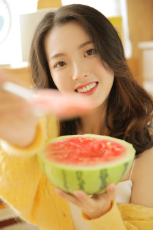 美女扒开腿男人爽桶